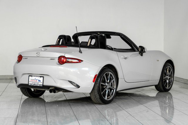 Used 2016 MAZDA MX-5 Miata Grand Touring RWD image 8