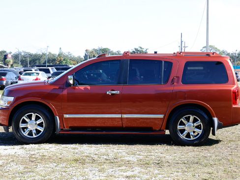Used 2004 INFINITI QX56 RWD 4DR w/ Smart Vision Pkg image 3