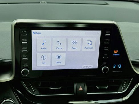 Used 2019 Toyota C-HR XLE FWD image 9