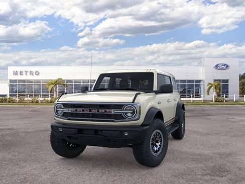 New 2026 Ford Bronco Outer Banks w/ Sasquatch Package AWD/4WD image 2