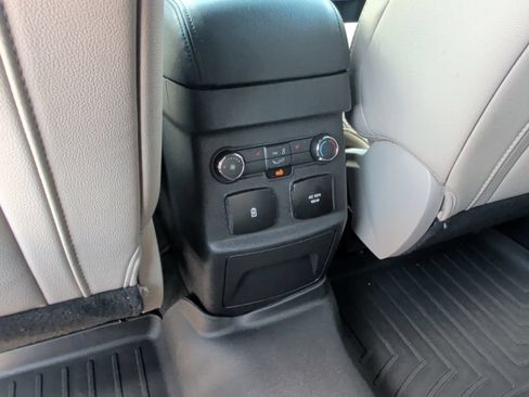Used 2018 Ford Explorer Limited w/ Equipment Group 301A FWD image 37