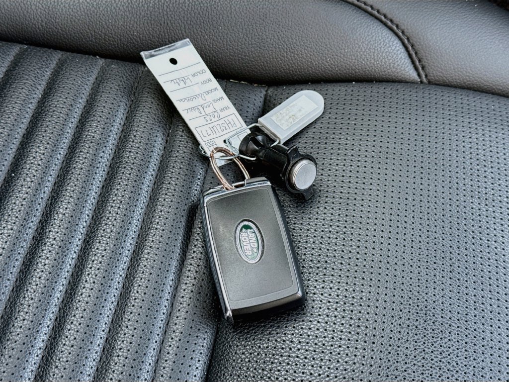 Used 2023 Land Rover Discovery Sport S AWD/4WD image 35