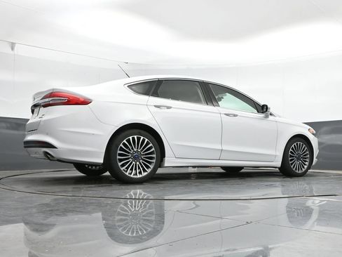 Used 2017 Ford Fusion SE w/ Fusion SE Technology Package FWD image 41