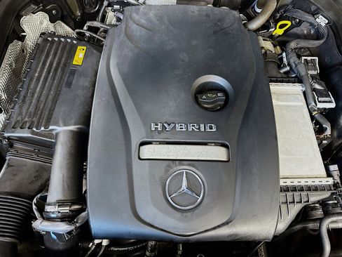 Used 2019 Mercedes-Benz GLC 350e 4MATIC image 39