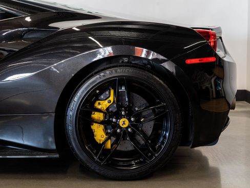 Used 2017 Ferrari 488 GTB image 15