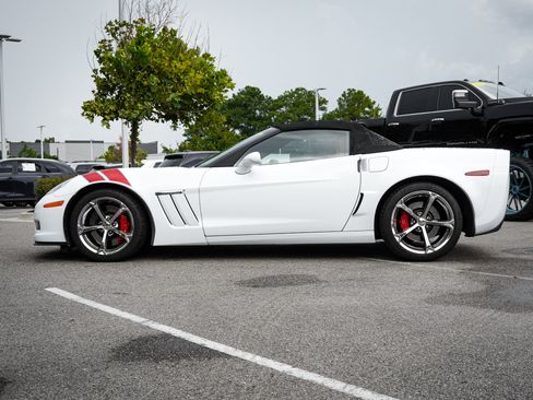 Used 2013 Chevrolet Corvette Grand Sport w/ 3LT Preferred Equipment Group RWD image 8