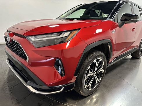Used 2024 Toyota RAV4 XSE w/ Weather Package AWD/4WD image 9
