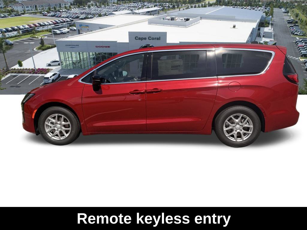 New 2027 Chrysler Pacifica Select w/ Family Tech Group FWD image 8