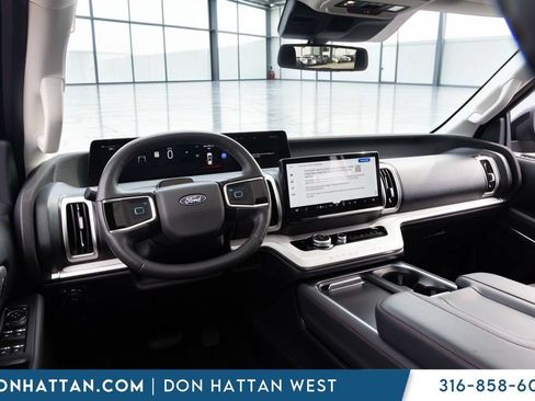 Used 2025 Ford Expedition Max Active AWD/4WD image 18