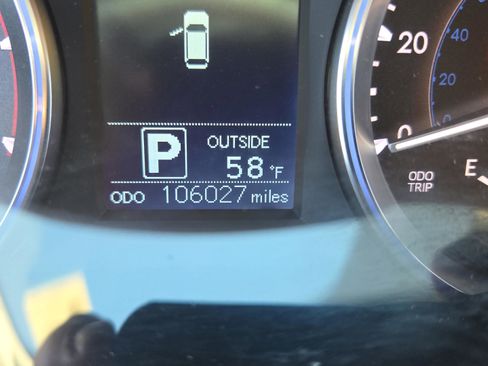 Used 2015 Toyota Highlander LE image 21