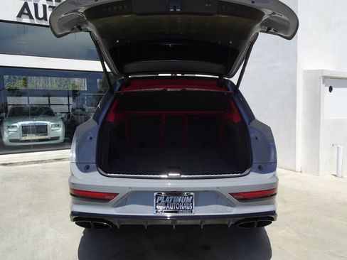 Used 2023 Bentley Bentayga AWD/4WD image 7