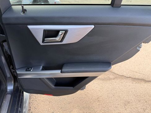 Used 2010 Mercedes-Benz GLK 350 4MATIC image 17