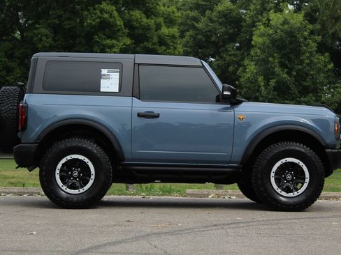 Used 2023 Ford Bronco Badlands AWD/4WD image 9