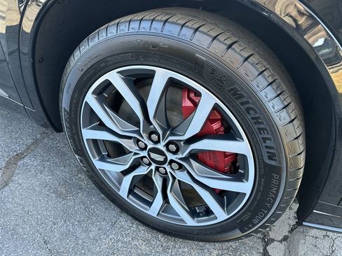 Certified 2024 Cadillac XT6 Sport w/ LPO, Floor Liner Package AWD/4WD image 10