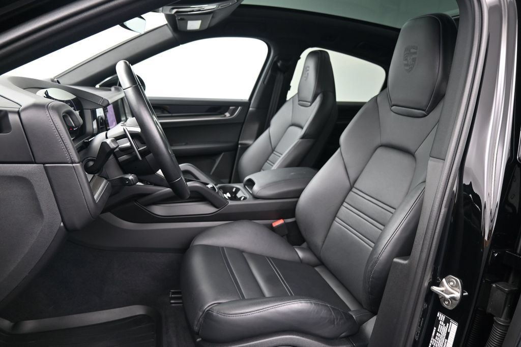 Certified 2024 Porsche Cayenne S AWD/4WD image 5