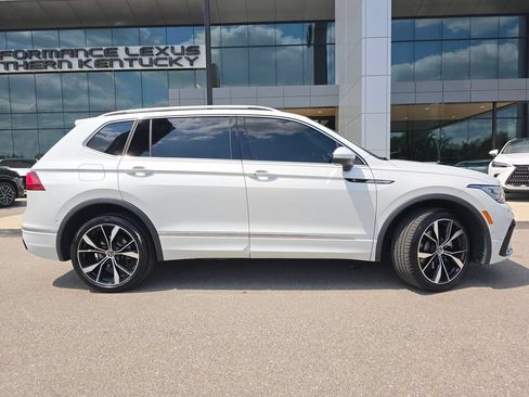 Used 2024 Volkswagen Tiguan SEL R-Line AWD/4WD image 27