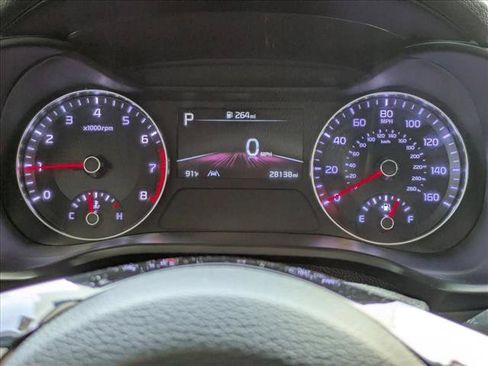 Used 2022 Kia Forte LXS w/ LXS Technology Package FWD image 4