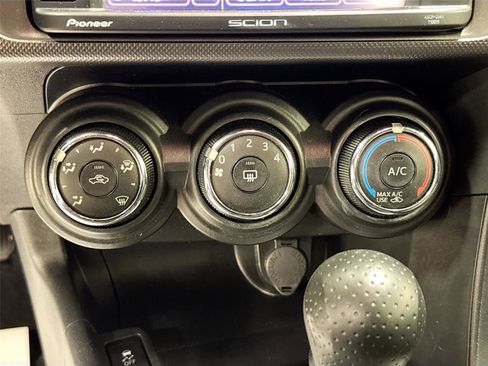 Used 2015 Scion tC image 14