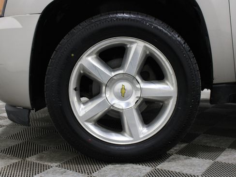 Used 2007 Chevrolet Suburban LT w/ LT Preferred Equipment Group image 37