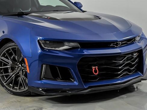 Used 2021 Chevrolet Camaro ZL1 RWD image 2