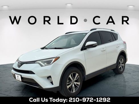 Used 2018 Toyota RAV4 XLE w/ Plus Extra Value Package FWD image 13