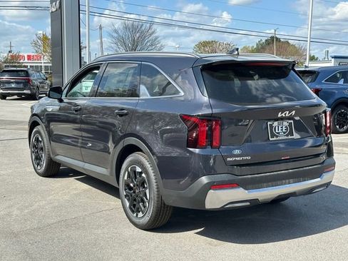 New 2026 Kia Sorento S image 5