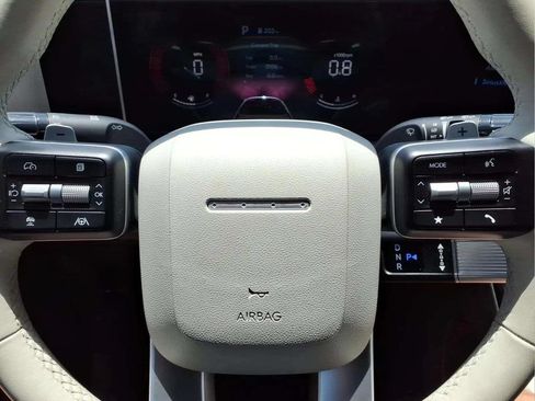 Used 2025 Hyundai Santa Fe SEL FWD image 13