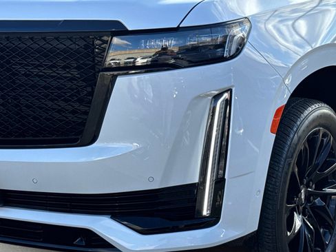 Used 2024 Cadillac Escalade ESV Sport Platinum w/ LPO, ONYX Package image 28