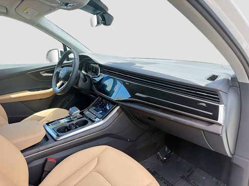 Used 2025 Audi Q7 3.0T Premium image 16
