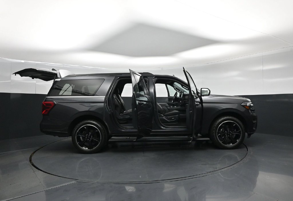 Used 2022 Ford Expedition Max Limited AWD/4WD image 4