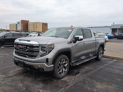 Used 2024 GMC Sierra 1500 SLT w/ SLT Premium Package AWD/4WD image 1