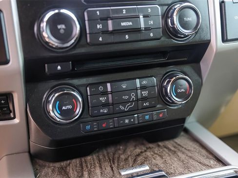 Used 2017 Ford F250 Lariat w/ Lariat Ultimate Package image 23