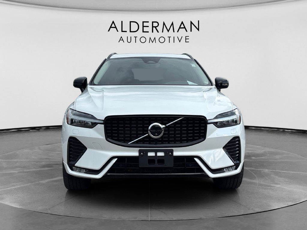 Used 2024 Volvo XC60 B5 Plus w/ Protection Package Premier AWD/4WD image 8