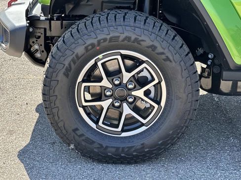 New 2026 Jeep Gladiator Rubicon AWD/4WD image 8