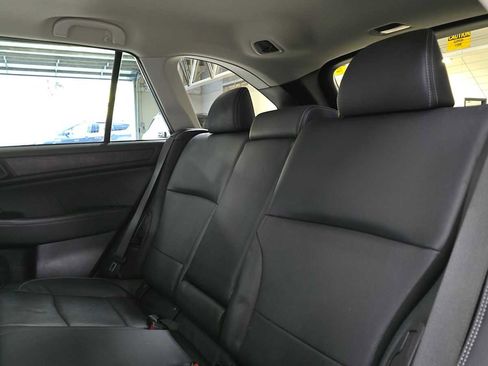 Used 2019 Subaru Outback 3.6R Limited image 17