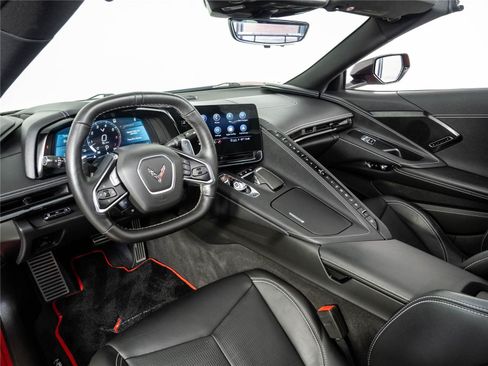 Used 2023 Chevrolet Corvette Stingray Preferred Cpe w/ Z51 Performance Package RWD image 4