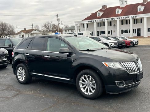Used 2014 Lincoln MKX AWD w/ Equipment Group 102A image 3