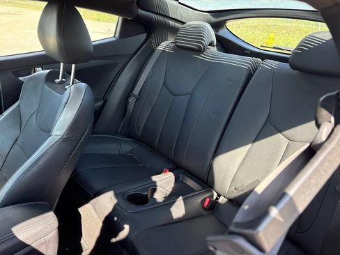Used 2017 Hyundai Veloster Turbo w/ Tech Package 02 FWD image 18