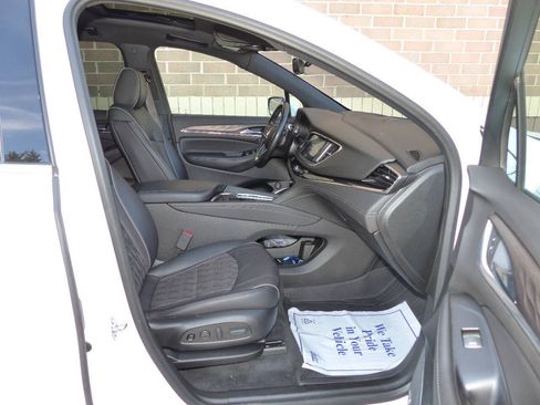 Used 2023 Buick Enclave Avenir w/ Avenir Technology Package AWD/4WD image 40