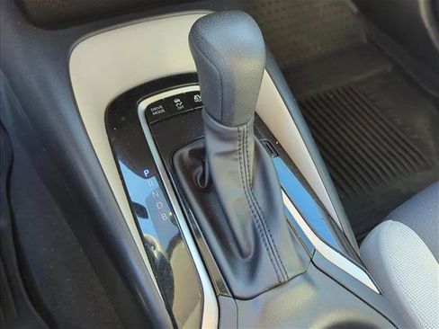 Used 2024 Toyota Corolla LE w/ LE Convenience Package image 20