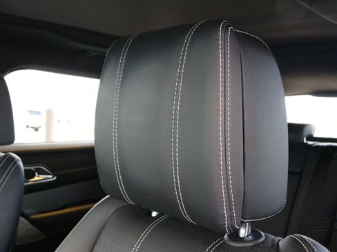 Used 2019 Land Rover Range Rover Velar R-Dynamic HSE AWD/4WD image 28