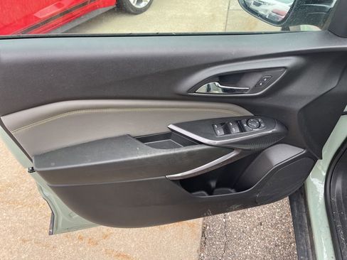 Used 2024 Chevrolet Trax ACTIV w/ Driver Confidence Package image 21