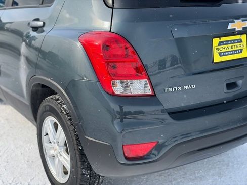 Used 2021 Chevrolet Trax LS w/ Tint and Cruise Package image 9