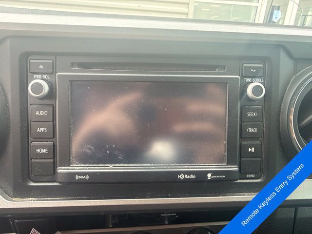 Used 2018 Toyota Tacoma SR5 AWD/4WD image 13