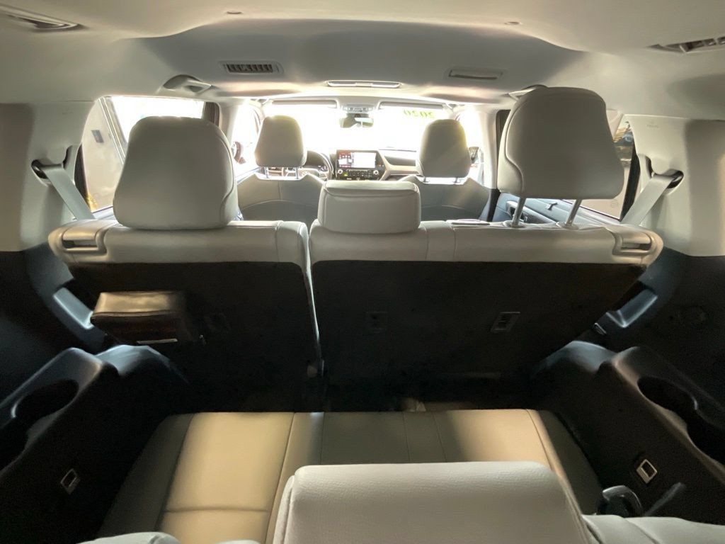 Used 2020 Toyota Highlander Limited w/ Protection Package #3 AWD/4WD image 25