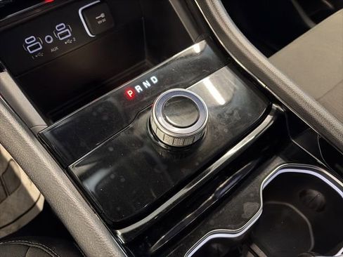 Used 2023 Jeep Grand Cherokee Laredo image 19