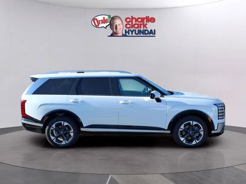 New 2026 Hyundai Palisade Limited FWD image 6
