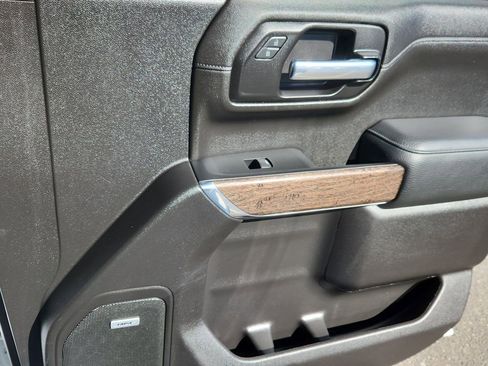 Used 2022 GMC Sierra 1500 Denali w/ Denali Premium Package image 15