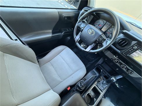 Used 2018 Toyota Tacoma SR RWD image 10