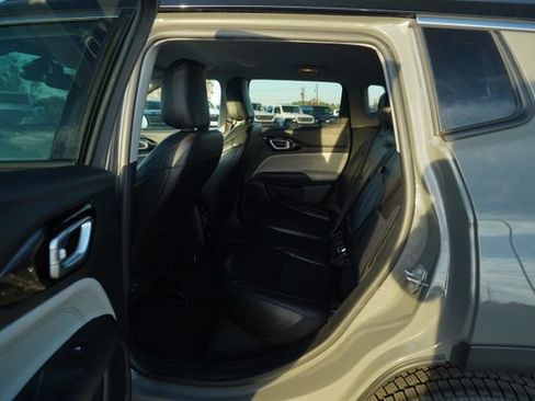 Used 2022 Jeep Compass Limited image 15